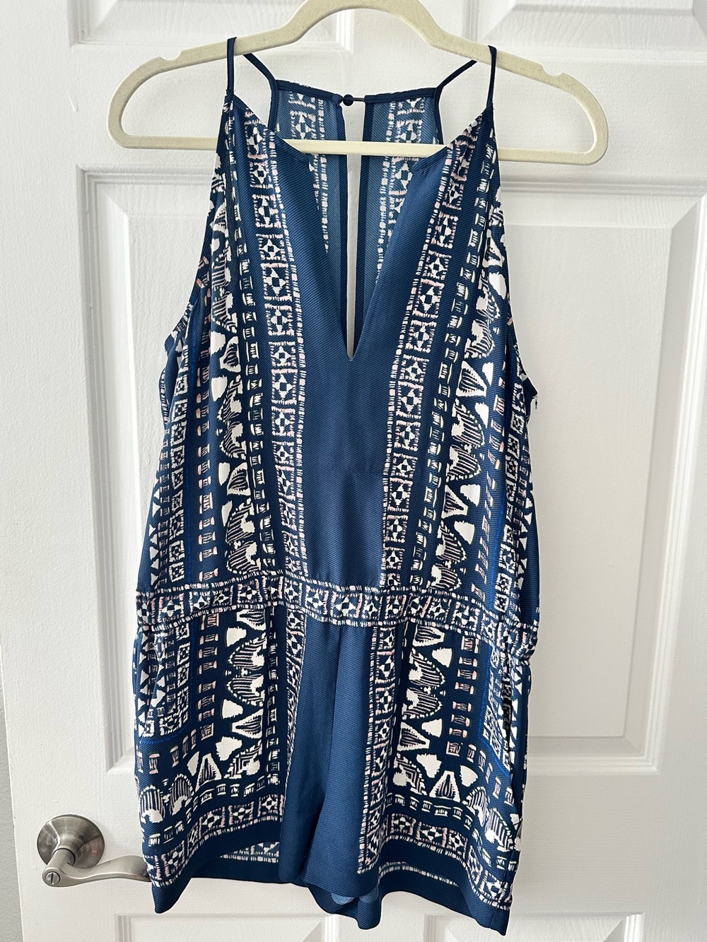 BCBGMAXAZRIA Navy Printed Sleeveless Romper Size S
